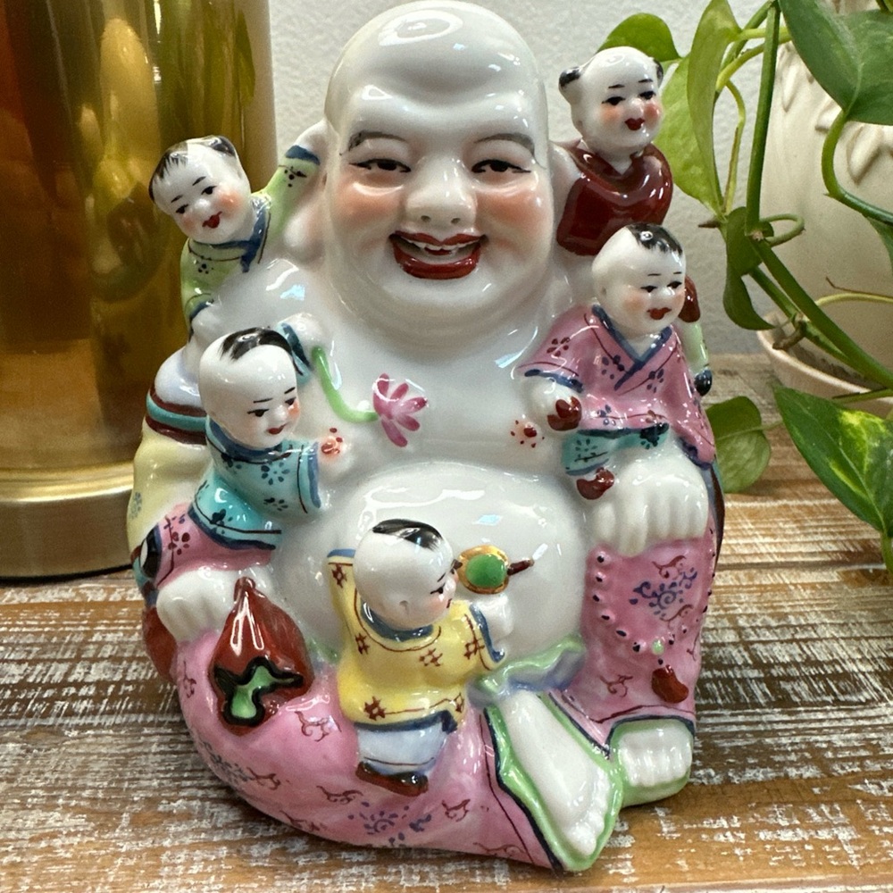 Vintage Chinese Porcelain Laughing Fertility Buddha Figurine With 5 Children